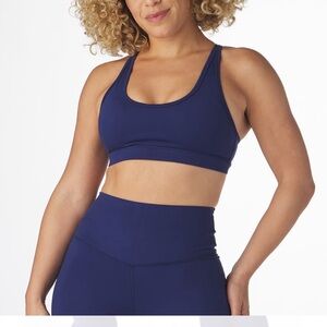 Glider Women's Navy Blue Ribbed sports bra small